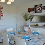 Spacieux 3 Pieces Avec Terrasse, Piscine Et Garage, A 2 Pas De La - Raphael - Fr-1-226a-274 * Saint-Raphaël