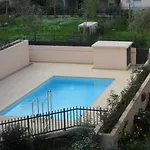 Spacieux 3 Pieces Avec Terrasse, Piscine Et Garage, A 2 Pas De La - Raphael - Fr-1-226a-274 아파트 *