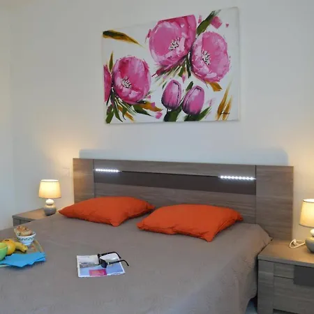 Spacieux 3 Pièces Avec Terrasse, Piscine Et Garage, à 2 Pas De La – Raphaël - Fr-1-226a-274 Apartamento Saint-Raphaël